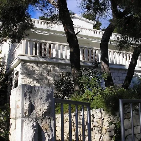 Zelko - With Garden Apartment *